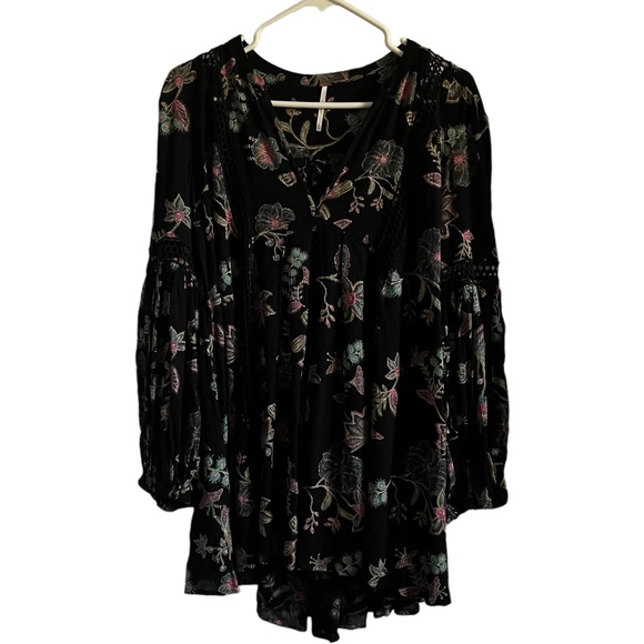 Free People Just The Two Of Us Floral Tunic in Black Size XS Bohemian Grunge - Picture 2 of 6